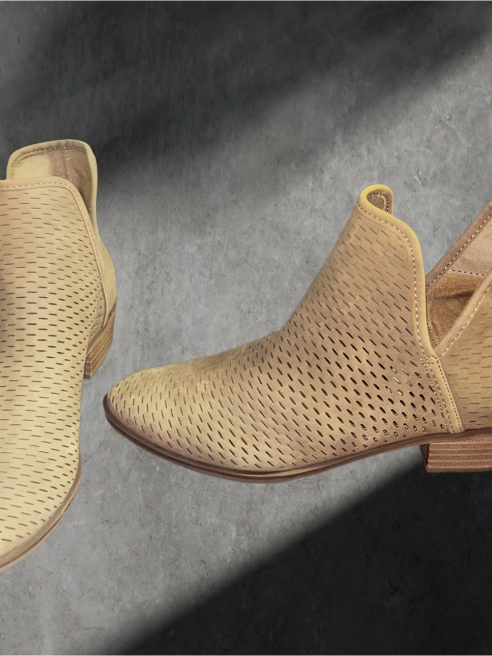 Plume by Farylrobin ~ 8 1/2 ~ Beige ~ Perforated Texture Suede Ankle Bootie
